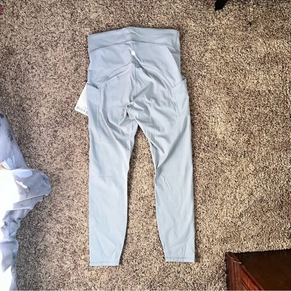 Lululemon Power Thru High-Rise Tight 25" size 8 - Picture 3 of 5